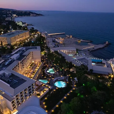 Ensana Aquahouse Otel 5*