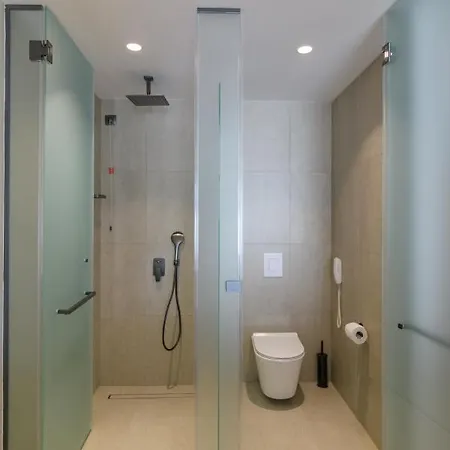 Ensana Aquahouse מלון